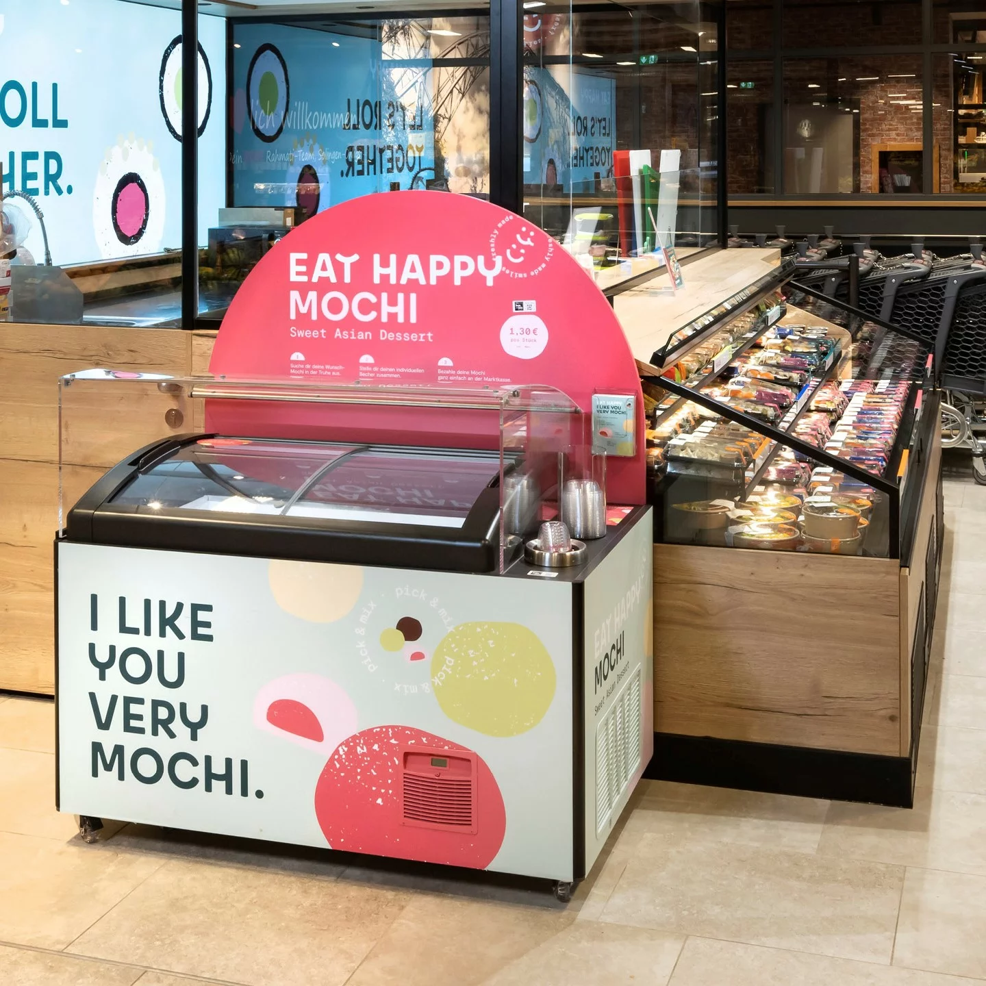 EatHappy Mochi Pick & Mix Truhe in einem Supermarkt mit der Aufschrift I like you very mochi